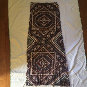 Billabong maxi skirt size large